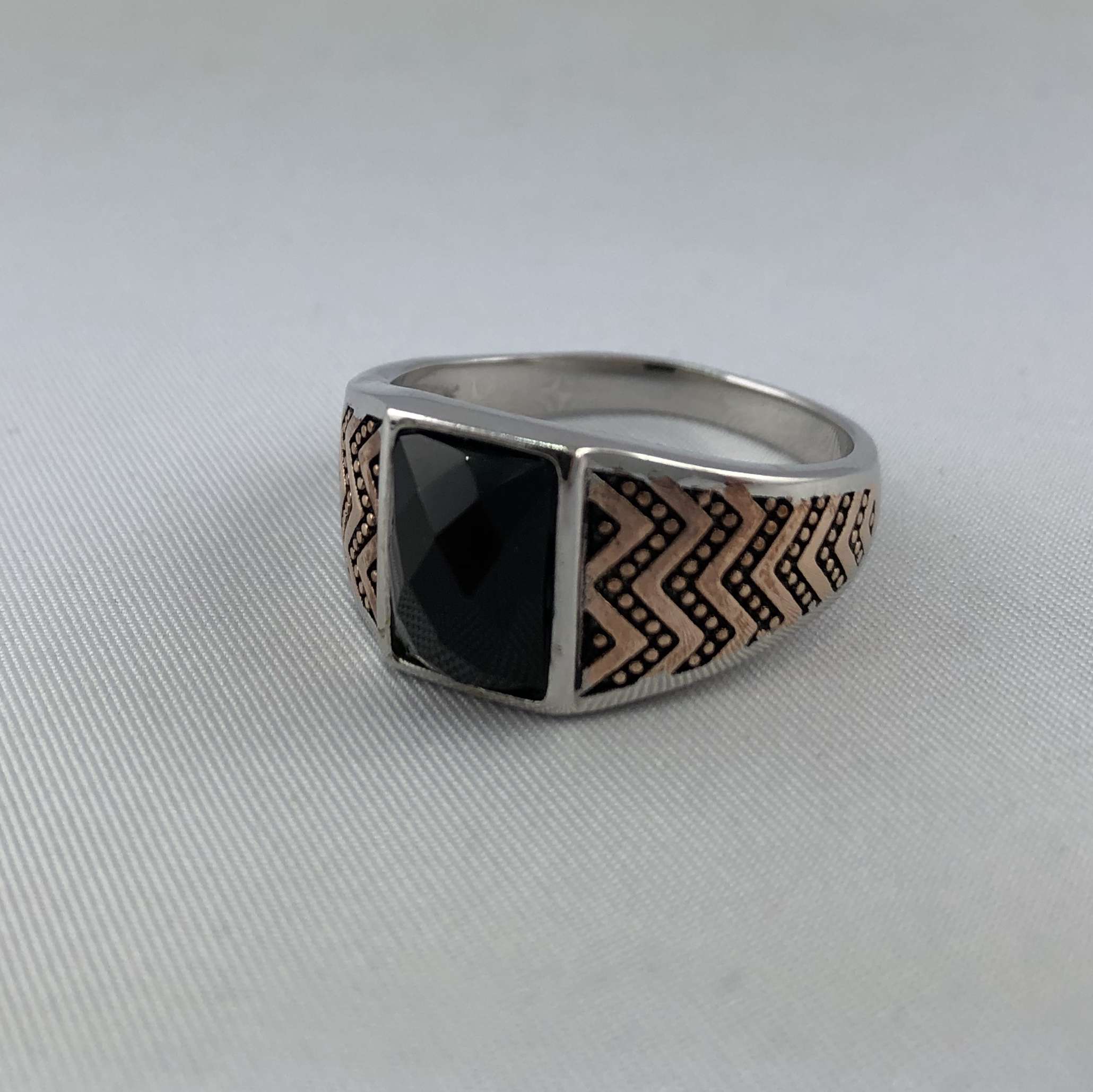 Anello con deals onice nero uomo